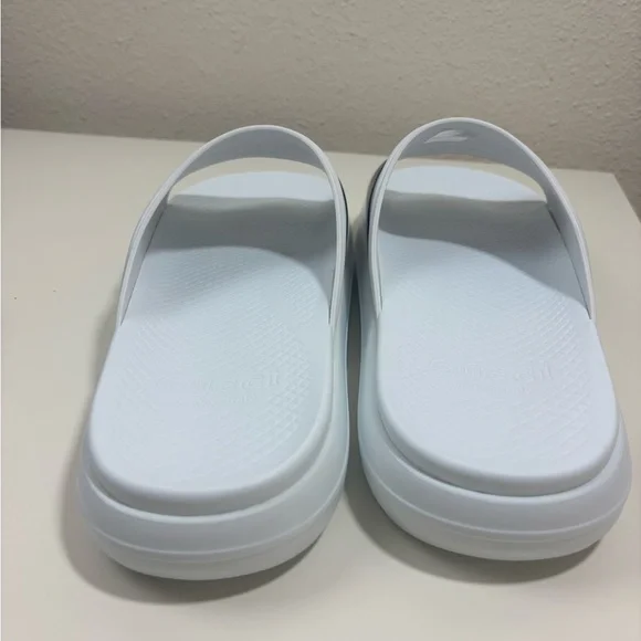 Gucci Men Size Web Slide - Picture 7 of 9